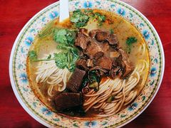 -金杨拉面王小吃面馆·牛三宝面·红烧牛肉粉