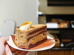 香蕉巧克力焦糖蛋糕-black rainbow coffee