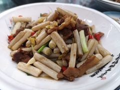 -湖南人家湘菜馆(镇江路店)