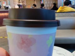 燕麦拿铁-Tims天好咖啡·贝果(雁展路万象天地店)