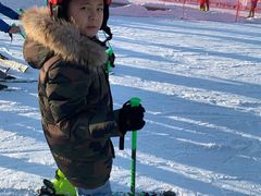 -荣盛康旅野三坡滑雪场