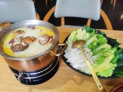 鲜鱼汤浸时蔬-湘拾(壹方北馆店)