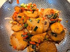 -阿瓦山寨·湘菜现炒·剁椒鱼头王(咸阳总店)