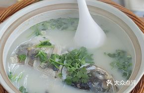 Tianmuhu Pot-Braised Fish Head Soup