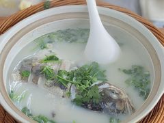 天目湖砂锅鱼头汤-再回楼饭店·农家菜·大鱼头(南山竹海店)