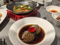 招牌红烧狮子头-姑苏家宴·苏帮菜·松鼠桂鱼(苏州总店)