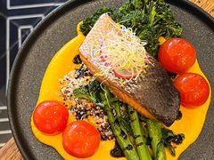 -FLOVIE FLORIST CAFE