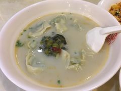 黄鱼馄饨-南八仙·老上海味道(南京东路店)