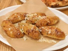 芝士蒜香鸡翅-城市大道红炉披萨烘焙坊