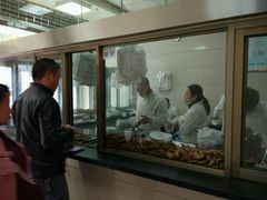 -震九州熟食(凯旋路店)