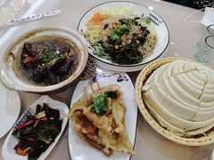 -老码头黑皮肘子锅包肉熏酱水饺(文政街店)