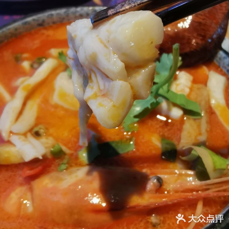 上海魔都探店泰妃殿泰国菜 地理位置：人民广场新世界7