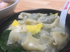 大馄饨砂锅-朱鸿兴面馆(镇湖店)