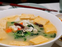 -江城小馆陕南妈妈菜·全球旅行餐厅(钟楼店)