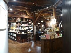 -良友书坊(安徽路店)