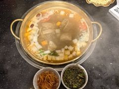 -顶顶汤火牛排火锅·经典铜锅涮肉