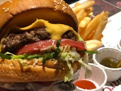 -The Habit Burger Grill 哈比特汉堡(复兴soho店)