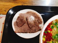 -陇上全荟兰州传统牛肉面(延吉路店)
