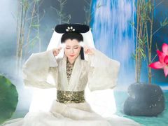 -九月鹰飞汉服摄影工作室