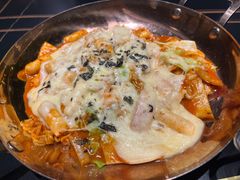 芝士拉面炒年糕-博欧姆新派韩国料理·炸鸡(艾尚店)