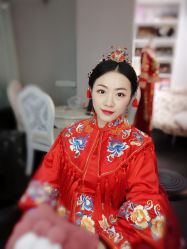 -雪莉美妆婚纱馆