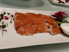 鸿运化皮乳猪-宝园酒家(美林M·LIVE天地东座店)