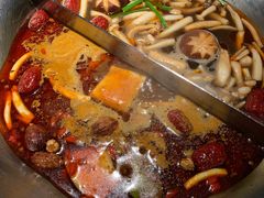 台式麻辣锅-湊湊火锅·茶憩(杭州湖滨银泰in77店)