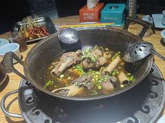 -茸梅路右拐龙虾-农家菜(松江店)