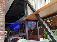 -豪客嘉族·麦尼顿西餐厅(乐福天下店)