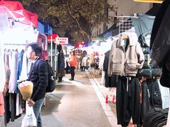 -吴山路夜市