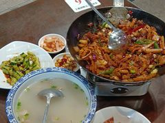 -富正毅三下锅(体育馆店)