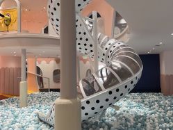 -奈尔宝家庭中心·亲子餐厅(鄞州万达店)