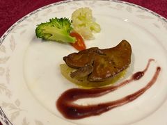 法式鹅肝配菠萝红酒汁-92°C俄式厨房(中央大街店)