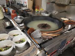 煮面锅里的锅盖-邵顺兴锅盖面(金山宝地店)