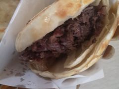 驴肉火烧-闫家驴肉老店(华电一校店)