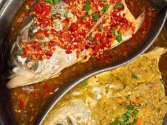 -阿瓦山寨·湘菜现炒·剁椒鱼头王(咸阳总店)