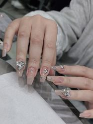 -艾珂·美甲美睫