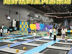 -超时空蹦床团建·VR潮玩运动娱乐·生日派对游乐园(金桥店)