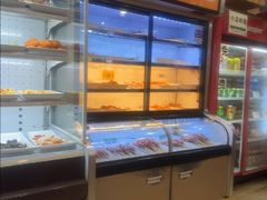 -哈尔滨小酒馆·鲜肉现穿自助烧烤(康新花园店)