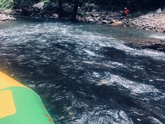 -大围山峡谷漂流