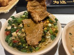 -老牌坊云南鱼豆花火锅(哈西万达店)