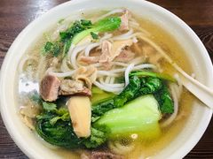 牛杂粉-谢大牛馆·中式卤牛排(老店)