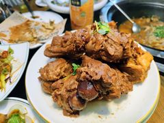 酱骨棒-东北哈尔滨酱骨头馆房掌柜铁锅炖