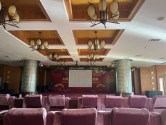 -金孔雀温泉旅游度假村