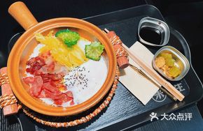 Cantonese腊 Meat and Sausage Baozi Rice