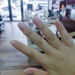 -花岐款式专研健康美甲沙龙
