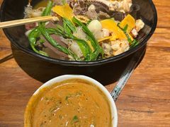 -万记麻辣烫国展总店