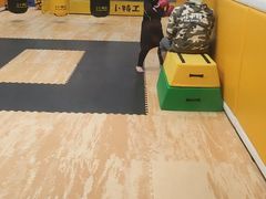 -小小特工运动馆(宝山三邻桥中心)