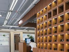 -无奔眼镜·蔡司·依视路授权店(朝阳大悦城店)