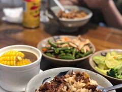 -红猪卤肉饭(大西洋美食城店)